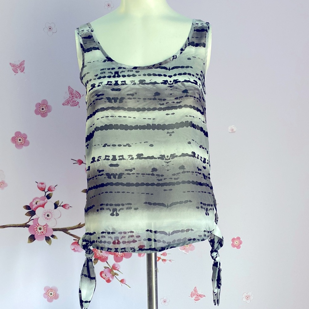 Dream Out Loud by Selena Gomez Women's Sleeveless Cool Print Top Blouse Size S !